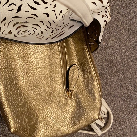 Tote - Picture 4 of 5